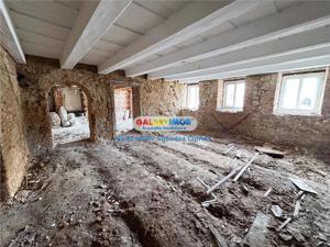 Apartament 2 Camere 80 mp UTILI De Renovat Str. Lunga - imagine 6
