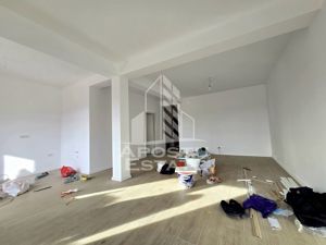 Jumatate de duplex pe parter cu 3 camere, 2 bai si terasa, Sag - imagine 2