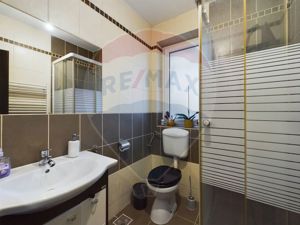 Apartament 3 cam de vânzare în zona Tractorul - imagine 9