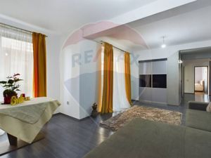 Apartament 3 cam de vânzare în zona Tractorul - imagine 3