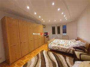 De inchiriat apartament cu 5 dormitoare, living, bucatarie si 3 bai - imagine 4