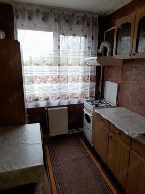 Închiriez apartament 2 camere decomandat zona Alexandru cel Bun - imagine 4