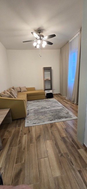 Apartament cu trei camere in zona Centrala - imagine 2