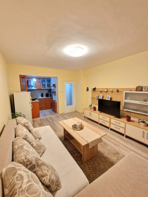 Apartament cu 3 camere in zona Plavat 2 - imagine 5