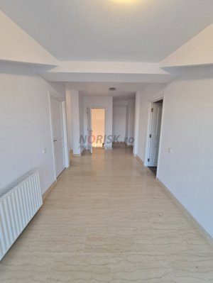 Casa Perfectă pentru Familie - 300mp - Eleganță și Locație Ideală - imagine 18