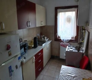 Apartament cu o cameră decomandat Girocului etaj 2 amenajat centrala proprie