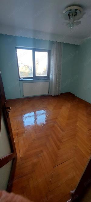 Apartament 2 camere zona Crisan 50mp etajul 3 mobilat Pret 64.000eur - imagine 8