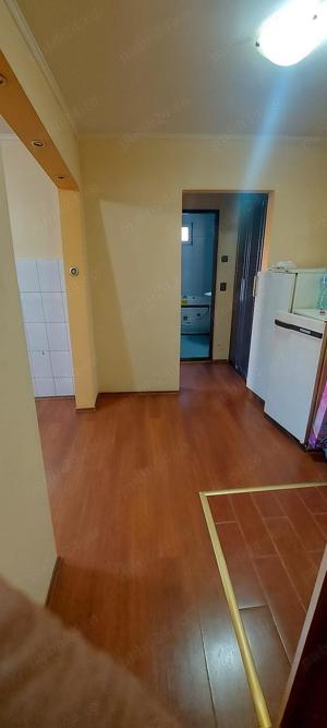 Apartament 2 camere zona Crisan 50mp etajul 3 mobilat Pret 64.000eur - imagine 6