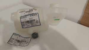 Vas lichid spalat parbriz AUDI A4 B7 (8E0 955 453 AQ)