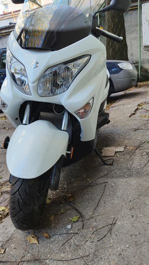 Scuter SUZUKI Burgman 200 (1.400 km) - imagine 5