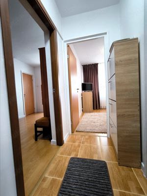 Apartament 2 cam. Apărătorii Patriei 10 min metrou, loc de parcare