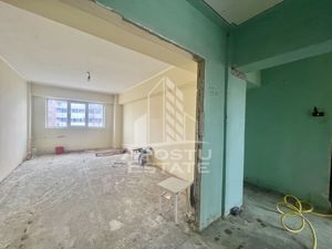 Apartament 4 camere, decomandat, etaj intermediar, Simion Barnutiu - imagine 2