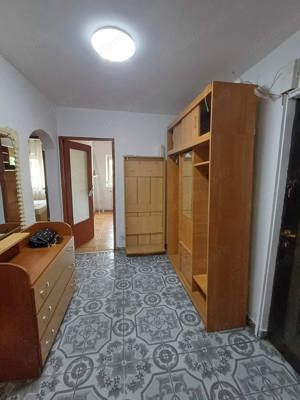 De vanzare 3 camere , etajul 3 , spatios , 39900 euro - imagine 5