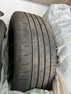 Vand 4 anvelope vara Goodyear Efficient Grip 215/55 R18