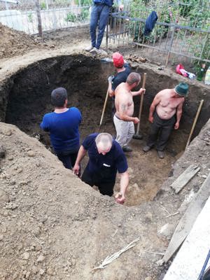 execut cavouri și cripte 