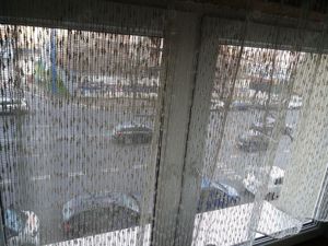 Perdea NOUA alb-crem, cu argintiu in model- 115x256 cm, contragreutate - imagine 2