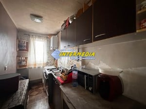 Apartament cu 2 camere si balcon de vanzare in Alba Iulia ZOna CETATE Bulevard - imagine 12