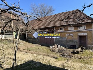 Casa frumoasa cu 3 camere de vanzare la 15 min de Alba Iulia cu teren de 1300 mp - imagine 13