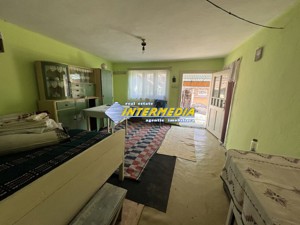 Casa frumoasa cu 3 camere de vanzare la 15 min de Alba Iulia cu teren de 1300 mp - imagine 4