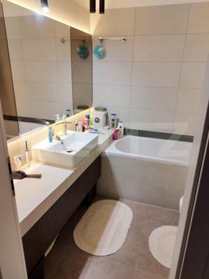 Apartament 2 camere , zona Coresi  - imagine 6