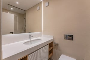 Apartament spațios cu 3 camere in centrul Brasovului. - imagine 14