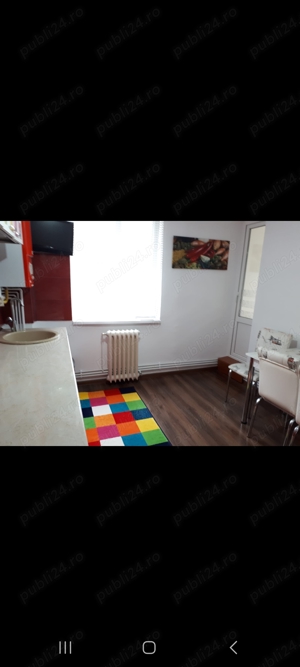 Închiriez apartament 3 camere - imagine 9