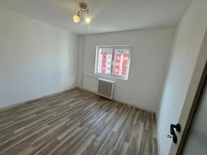 Apartament spațios cu 2 camere -zona Umt - imagine 2