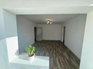 Apartament spațios cu 2 camere -zona Umt - imagine 3