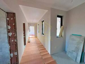 Duplex modern cu 4 camere, despartit prin camera tehnica I Dumbravita - imagine 5