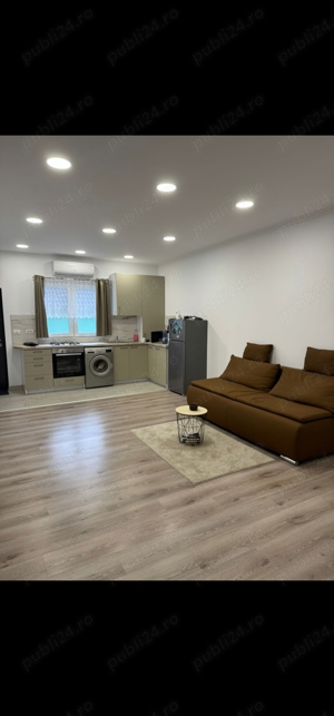 închiriez apartament cu 3 camere  - imagine 2