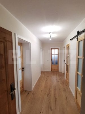 Apartament de 4 camere semidecomandat, etaj intermediar, zona Pod Calvaria 