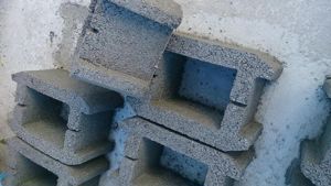 Vibropresa hidraulica pentru bolțari zidarie , fundație și stâlpi de gard - imagine 2