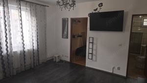 Vand apartament cu 2 camere in Deva, zona Enescu (Cuza Voda), etaj 1, bloc de caramida de 2 etaje  - imagine 2