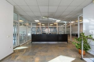 Spatiu comercial / birou de inchiriat, 348mp, semicentral, 4 parcari - imagine 3