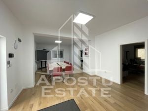 Vila P+M, finisata modern, curte amenajata, zona Modern-Crisan