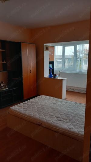 Vand apartament 2 camere  - imagine 4