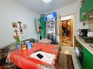 Apartament 4 camere cu scara interioara in Cetate - imagine 3