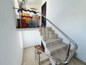 Apartament 3 camere in Cetate cu loc de parcare, curte si boxa - imagine 10