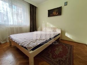 Apartament cu 3 camere decomandate, Centru - imagine 3