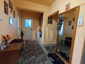 Apartament cu 3 camere de vanzare, Cetate - imagine 4