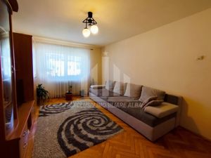 Apartament cu 3 camere de vanzare, Cetate - imagine 2