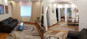 Particular vand apartament zona Titulescu - A.I.Cuza