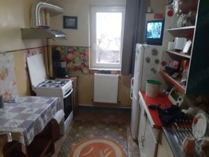 Vând apartament cu două camere 