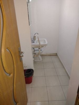 Vând apartament 3 camere zona centrala