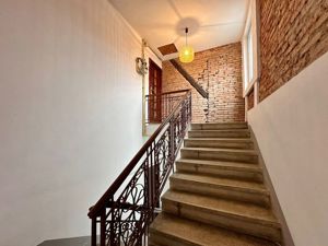 APARTAMENT ELEGANT cu suprafata generoasa langa  P-ta Unirii - imagine 3