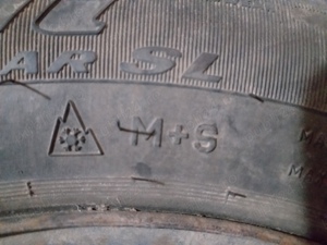 Vînd 4 Cauciucuri M+S 