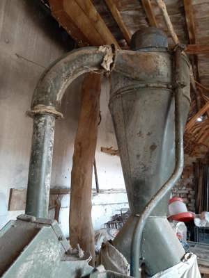 Vand moara industiala pentru porumb (macina boabe si stiulete integral)