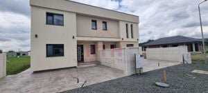 Oferim spre vanzare Duplex cu 5 camere situata in Ghiroda 0% Comision - imagine 2