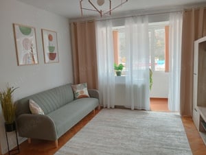 Vand apartament 2 camere in Centru - imagine 3