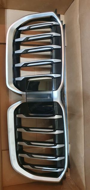 Vând grila BMW x1  originala,UI 11 ,UI 12 700 ron - imagine 2